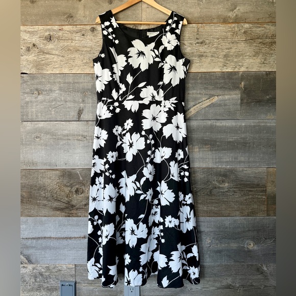 Coldwater Creek Dresses & Skirts - Coldwater Creek Stretch Cotton Black White Floral Fit Flare Midi Dress Sz 14